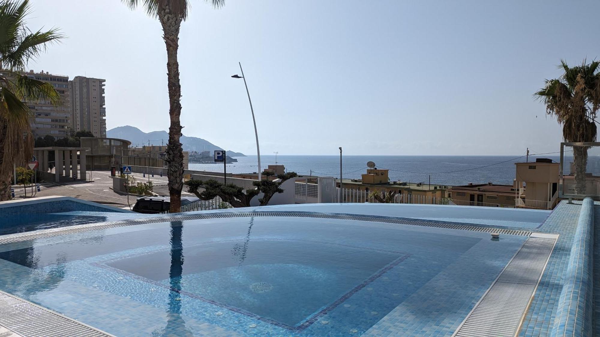 Sunset Cliffs Modern Apartment 貝尼多姆 外观 照片